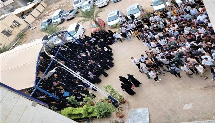 طلاب جامعة العلوم بعدن يعلنون الإضراب رفضًا لرسوم دراسية تثقل كاهل الأسر

