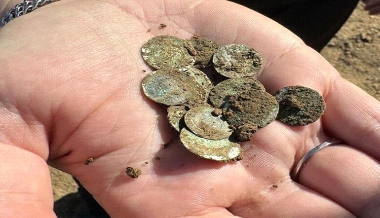 اكتشاف كنز فضي عمره 900 عام في التشيك
