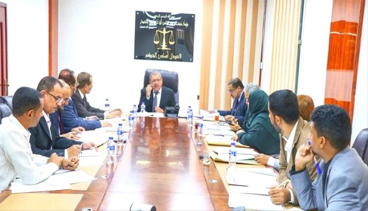 عدن.. القضاء الأعلى يتوصل لاتفاق تاريخي لرفع الإضراب وضمان حقوق القضاة والإداريين