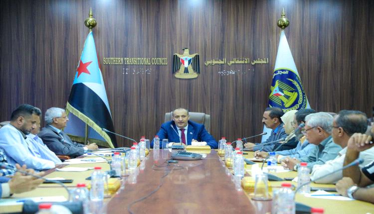 الهيئة السياسية للانتقالي: تعزيز الالتفاف حول قيادة الزُبيدي ومواصلة التحضير للمنتدى الحواري الجنوبي
