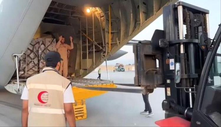 الإمارات تعزز جسرها الإنساني إلى أفغانستان لمواجهة تداعيات الزلزال
