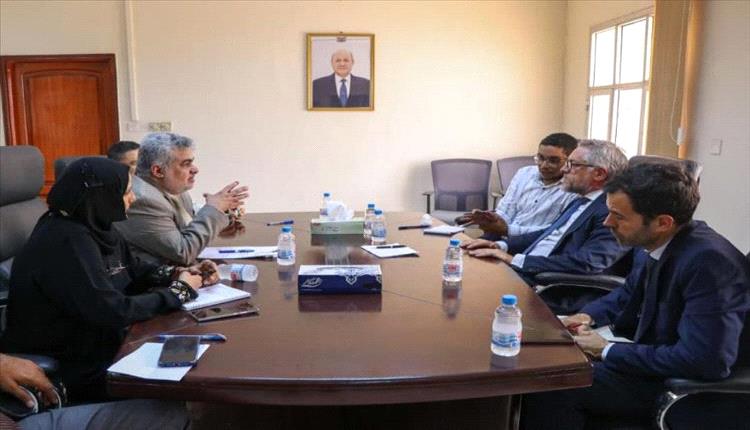 نائب وزير التخطيط والاتحاد الأوروبي يبحثان دعم التنمية والتعافي الاقتصادي في اليمن
