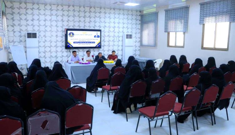 الانتقالي يؤكد شراكة المرأة في القرار