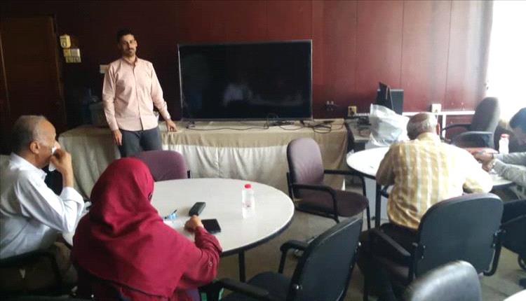 جامعة عدن تمنح المهندس مازن حيدرة براءة اختراع وتمنح فرصة تطوير لابتكار شبابي آخر
