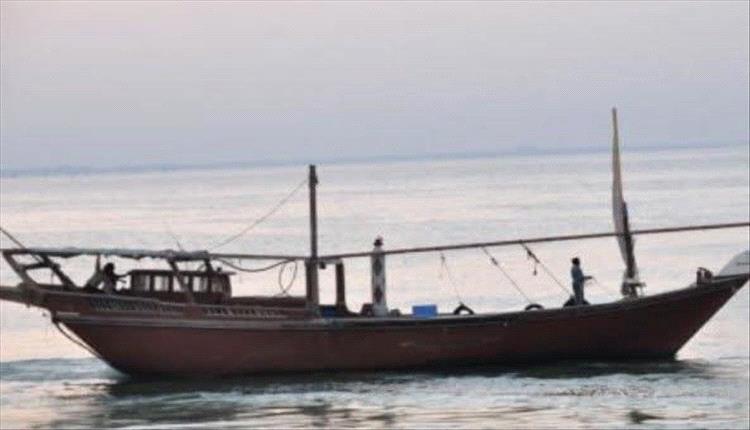 فقدان قارب قبالة سقطرى أهالي الركاب يناشدون السلطات بالتحرك العاجل
