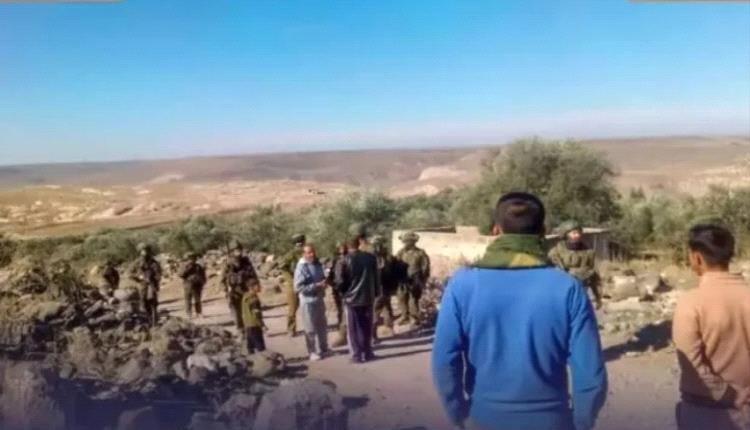 اعتقال إسرائيل أبا وابنه خلال توغل في حوض اليرموك بالجنوب السوري