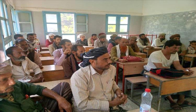 أولياء أمور ووجهاء حطاط يواجهون أزمة نقص المعلمين في مدرسة الشهيد حسن زين عاطف
