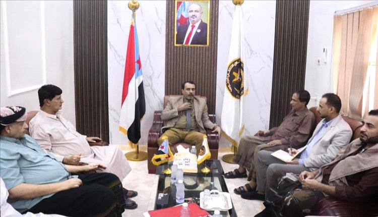 توجيه رئاسي وانتقالي المهرة يبحثان تفعيل قرارات الزُبيدي وتعزيز العمل التنظيمي
