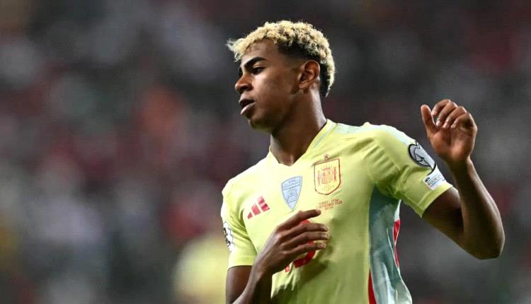 رسالة بشأن يامال تفجر غضب برشلونة ضد منتخب إسبانيا
