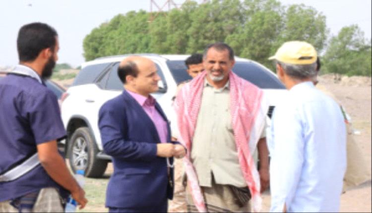 مدير عام دارسعد يتابع سير العمل في مشروعي إنشاء محطة الضخ وخط الصرف الصحي 

