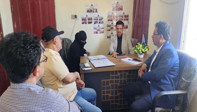 فريق التوجيه والرقابة يطلع على أعمال إدارات المرأة والشباب في انتقالي سقطرى