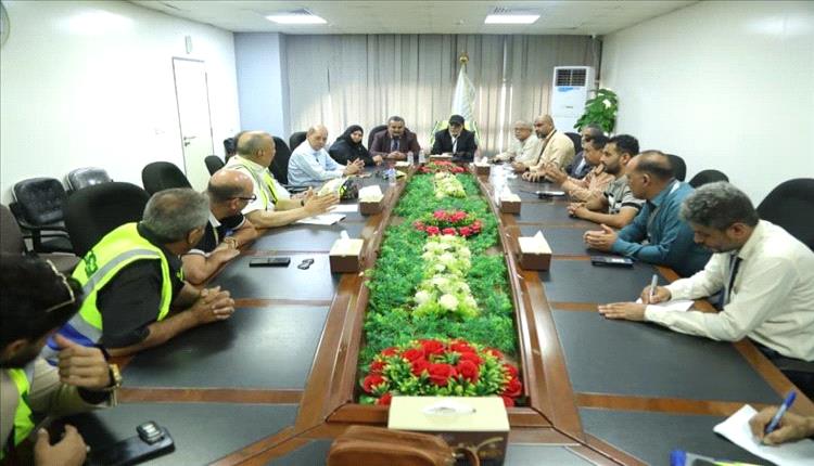 وفد أمني مصري يشيد بالجهود الأمنية والفنية لمطار عدن الدولي ويعزز عودة الرحلات الجوية
