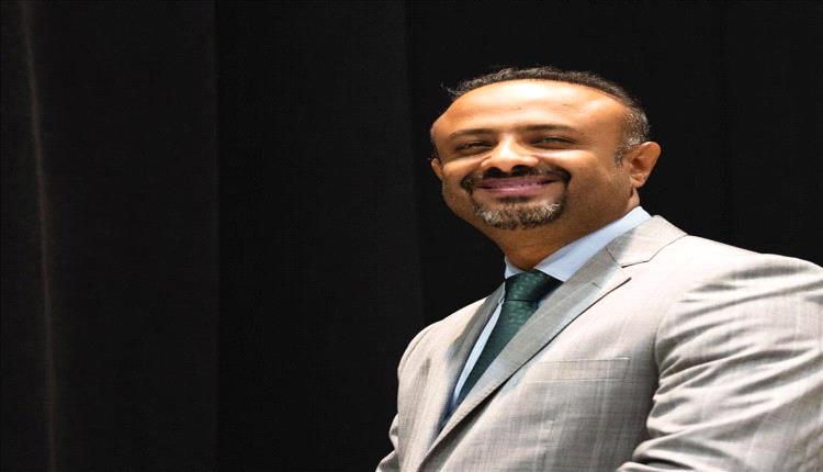الزبيدي يعيد ترتيب بيت القيادة: تعليق القرارات الأحادية ومراجعة شاملة لما مضى
