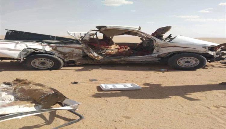 مأساة في الجوف: وفاة أربعة من أسرة واحدة بحادث تصادم
