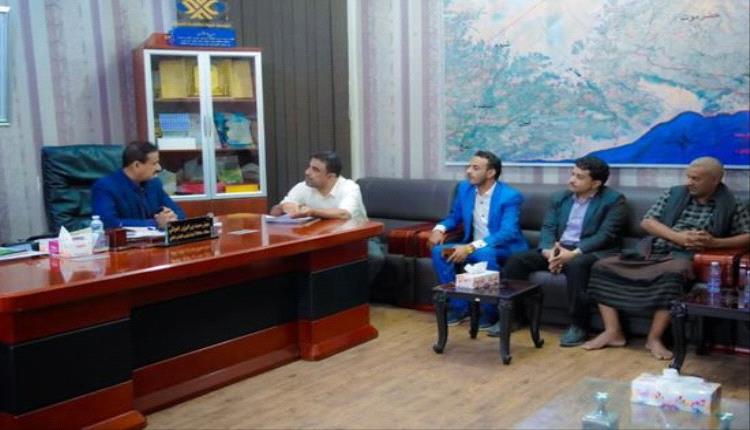 بن الوزير يوجّه بخطة عاجلة لصيانة كهرباء شبوة وتعزيز بنيتها التحتية
