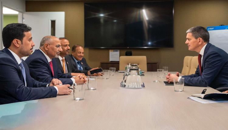 الزُبيدي يبحث مع رئيس لجنة الإنقاذ الدولية تعزيز الاستجابة الإنسانية في اليمن