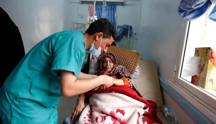 الكوليرا تهدد تعز 86 إصابة خلال يومين بسبب تراكم القمامة بعد اغتيال مديرة النظافة