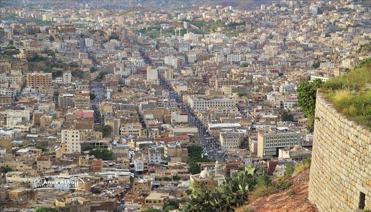 قيادي حوثي يقتل امرأة ويصيب زوجها في شرعب السلام وسط تفاقم الانفلات الأمني
