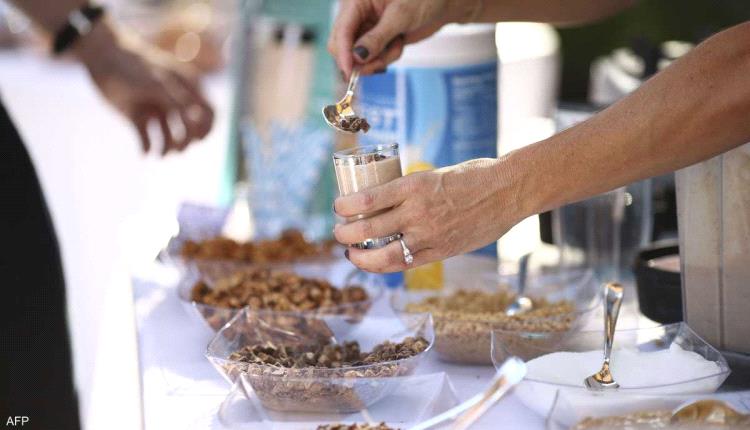 6 طرق لكبح الرغبة في تناول المزيد من السكريات