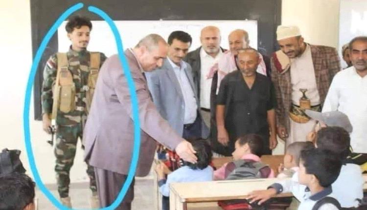 تعز.. القاتل الهارب يكشف شبكة تواطؤ سياسية حول قيادي إصلاحي بارز