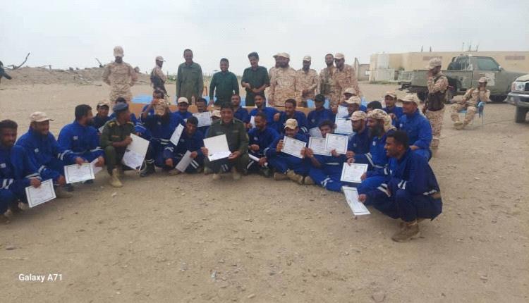عدن تحتفي بتخريج دفعة جديدة في مكافحة الحرائق والكوارث لرفع جاهزية القوات الجنوبية