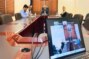 وزير المياه يبحث دعم إدارة الموارد المائية مع هولندا والبنك الدولي
