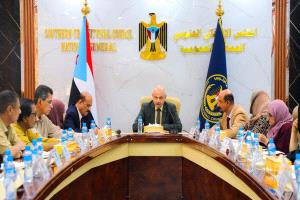 الجمعية الوطنية للانتقالي تستعرض التحديات الاقتصادية وتثمن الدعم الإماراتي بمشاريع استراتيجية