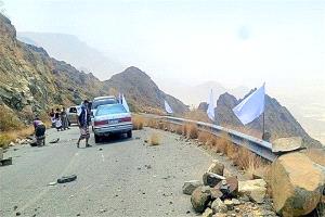 خلايا حوثية.. تحذيرات من اختراق عبر عقبة ثرة وتحويلها إلى بوابة للفوضى