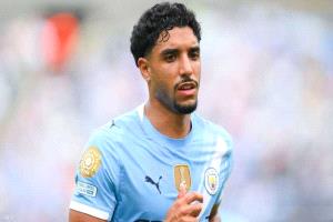 مرموش يغيب عن قمة مانشستر بعد إصابته مع منتخب مصر
