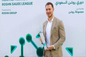 أهلي جدة يجدد عقد مدربه يايسله حتى 2027
