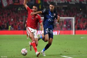 بحكم إسباني مثير للجدل.. كلاسيكو ساخن بين الأهلي والزمالك