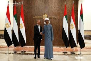 الإمارات ومصر تؤكدان التضامن مع قطر وتعزيز السلام الإقليمي
