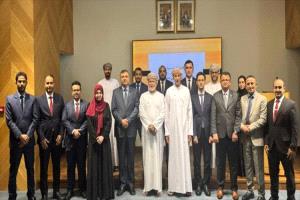 سلطنة عمان تختتم برنامجاً تدريبياً نوعياً لدبلوماسيين يمنيين
