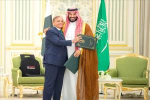 اتفاق دفاعي تاريخي يوحد السعودية وباكستان أي هجوم على أحدهما اعتداء على كليهما
