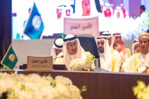 
مجلس التعاون يحذر من تهديد الأمن البحري ويدعو لدعم اليمن اقتصادياً وإنسانياً
