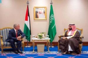 ولي العهد السعودي يجمع قادة المنطقة في قطر لتعزيز الأمن والتعاون