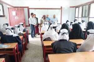 التربية بالضالع تدشن دورة توعوية لأولياء الأمور وتفقد مدارس لتعزيز العملية التعليمية