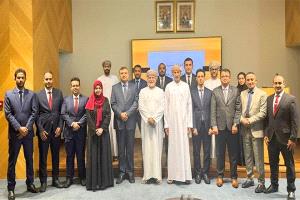 اختتام دورة تدريبية للدبلوماسيين اليمنيين في الأكاديمية الدبلوماسية العمانية