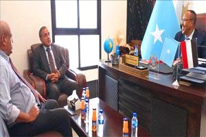 عدن تفتح أبوابها للعلم… لقاء أكاديمي يمني–صومالي يجسد تاريخًا من التلاحم ويؤسس لشراكة تعليمية جديدة
