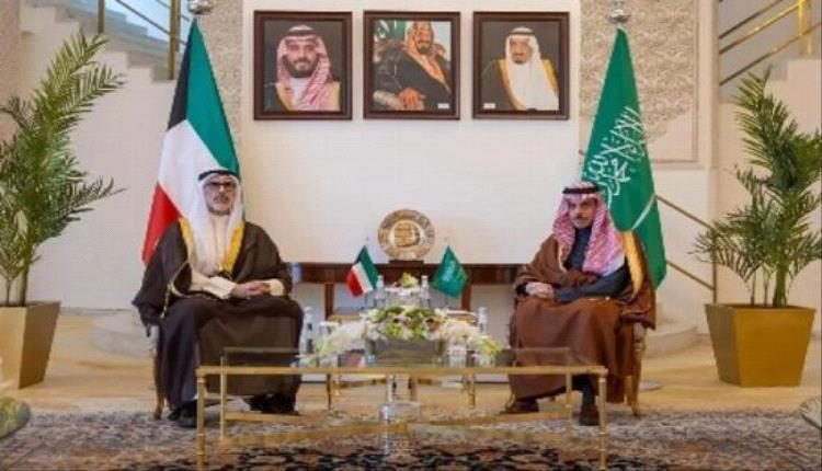 وزير الخارجية السعودي يستقبل نظيره الكويتي لتعزيز العلاقات الإقليمية