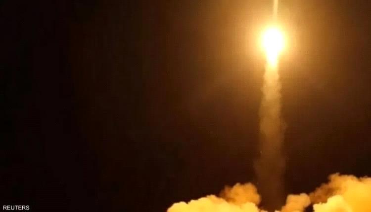 تصعيد إقليمي جديد: الحوثيون يعلنون تنفيذ هجوم صاروخي ثالث على إسرائيل