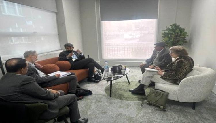 البيض يكشف رؤية الجنوب للصحافة البريطانية بلندن