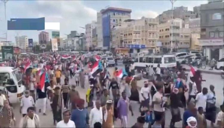 المكلا تصنع السيادة: موجة شعبية تجدد النضال الجنوبي