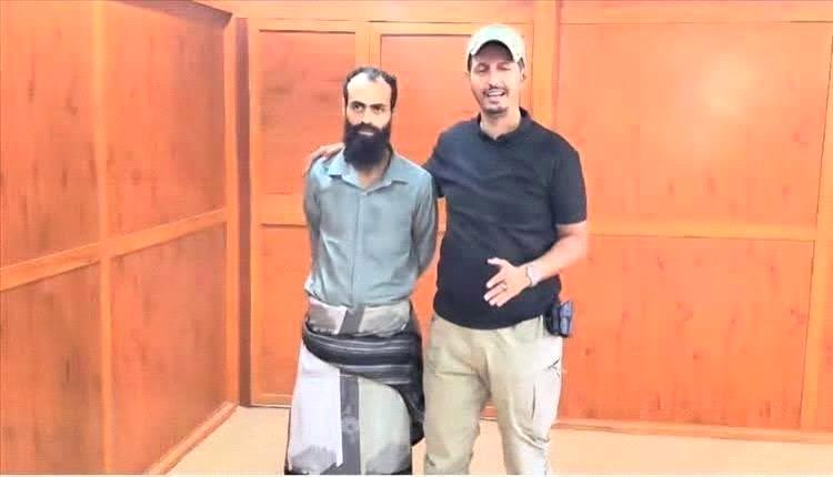 بعد 9 أشهر خلف القضبان.. الإفراج عن موظف “اليمنية” ينهي أزمة حادثة الطائرة