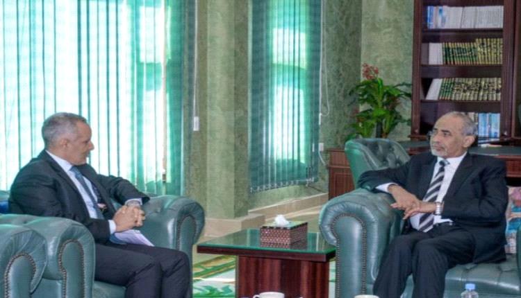 الصبيحي يدفع نحو إصلاح إداري شامل: تحديث المؤسسات وتعزيز التحول الرقمي في عدن