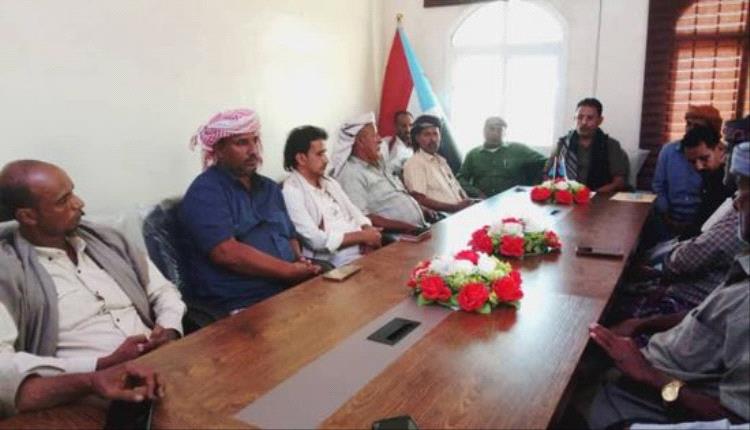 سقطرى تحتشد بصوت واحد.. تضامن مع حضرموت ورسالة رفض للخدمات المتدهورة