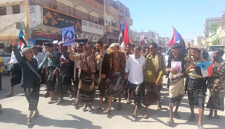 عزان تهتف لحضرموت.. شبوة تؤكد وحدة الموقف الجنوبي ضد القمع