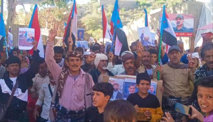 سرار تهتف لحضرموت.. غضب شعبي يوحّد الصف الجنوبي