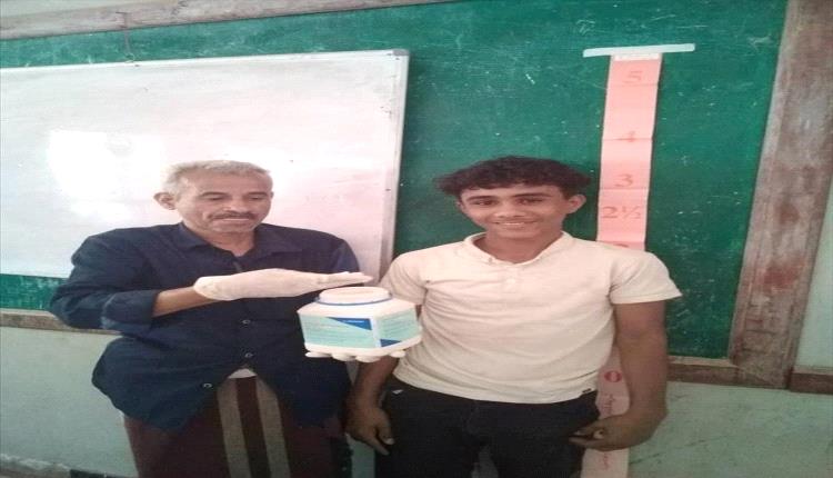 لحج تطلق حملة واسعة لمكافحة البلهارسيا وتوزع الأدوية على جميع الأعمار