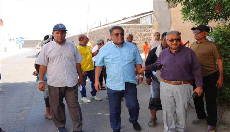 المعلا تبدأ حملة نظافة شاملة لإعادة الوجه الحضري لعدن⁶